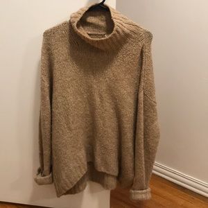 Super comfy oversized fit h&m tan sweater